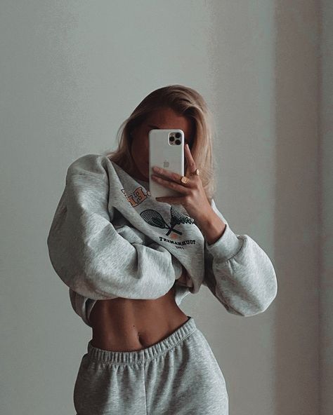 Fitness Inspiration Body, Lazy Outfits, Looks Street Style, Body Inspiration, Take A Shower, Fashion Wear, Perfect Body, Comfy Outfits, Movie Night