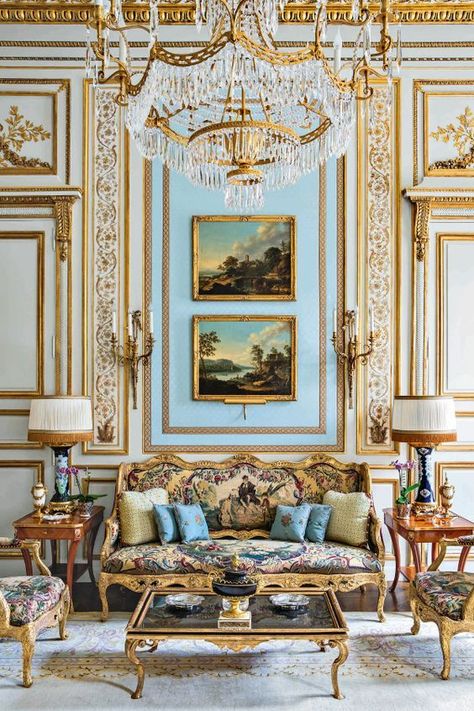 Classical French room with tapestry covered French sofa بيوت ملكية, Bedroom Moody, Cream Bedroom, Bedroom Blue, Farmhouse Side Table, Bedroom Decorations, Bedroom Light, Bedroom Wallpaper, Classic Interior Design