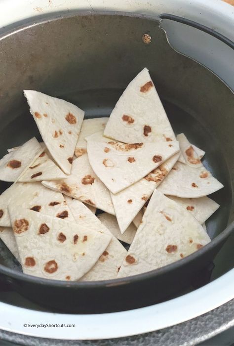 Air Fry Low Carb Tortilla, Tortilla Wrap Chips Air Fryer, Chips In Air Fryer How To Make, Tortilla Chips From Tortillas Air Fryer, Low Carb Tortilla Snacks, Airfryer Tortilla Chips, Air Fryer Tortilla Wraps, Keto Tortilla Chips Air Fryer, Air Fry Tortilla Chips