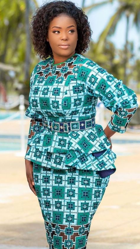 Blouse Ankara Styles, Ankara Fashion Styles, Skirt And Blouse Styles, Ankara Skirt And Blouse Styles, African Attire Dresses, Ankara Skirt And Blouse, Long African Dresses, Latest Ankara, African Dresses Modern