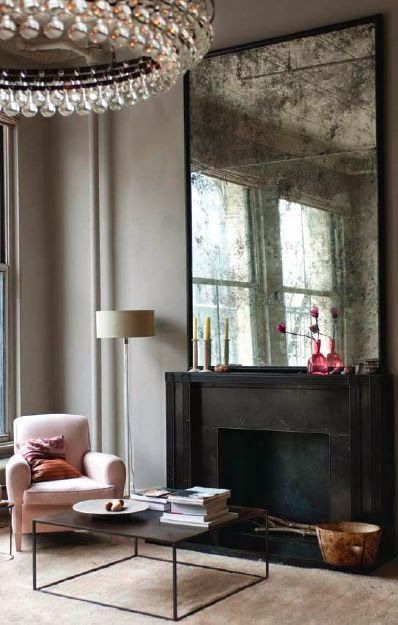 Warm Grey Paint Colors, Warm Gray Paint, Benjamin Moore Gray, New York Loft, Mirror On The Wall, Pool Design, Design Del Prodotto, Design Case, Elle Decor