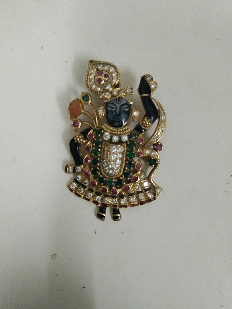 Gold pandal Shrinathji Pendant, God Jewellery, Antique Pendent, God Pendant, Gold Temple Jewellery, Bride Jewelry Set, Antique Necklaces Design, Choker Necklace Designs, Diamond Pendants Designs