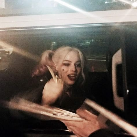 Harley Quinn Icons Margot Robbie, Harley Quinn Pfp Margot Robbie, Margrot Robbie, Harley Quinn Margot Robbie, Harley Quinn Icon, Harleen Quinn, Harley Quinn And Joker, Love Quinn, Margot Robbie Harley Quinn