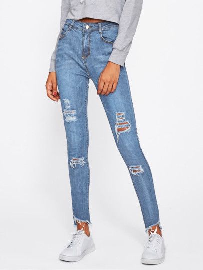 Frayed Hem Ripped Jeans -SheIn(Sheinside) Mid Waist Jeans, Latest Jeans, Outfit Jeans, Crop Top Outfits, Denim Details, Jeans Online, Shoes With Jeans, Wearing Black, Jean Outfits