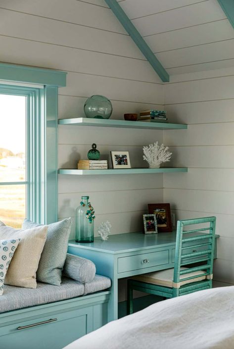 Step inside this New England seaside retreat with charming interiors Whimsical Beach House, Small Beach House Interior, Seaside Cottage Interior, Seaside Interior, Home Gel Nails, Poolside Lounge, Seaside Home, Nails Home, Shingle Style Homes