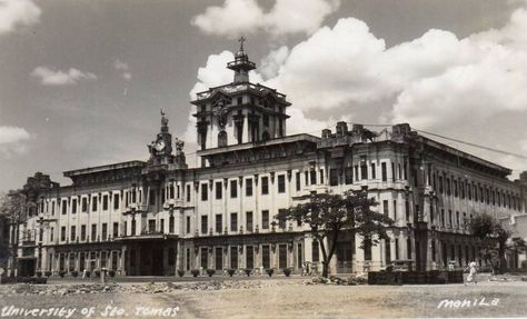 University of Sto Tomas, Manila University Of Sto Tomas, Philippine Landmarks, Historical Philippines, Philippines Cities, Philippine History, Local History, Interesting Photos, Vintage Pictures, Historical Photos