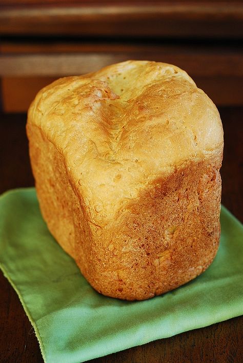 How to make basic white bread in a bread machine less dense White Bread Machine Recipes, Bread In A Bread Machine, Basic White Bread, Bread Machine Recipes Sweet, Loaf Bread Recipe, Easy Bread Machine Recipes, Best Bread Machine, Bread Maker Machine, Homemade White Bread