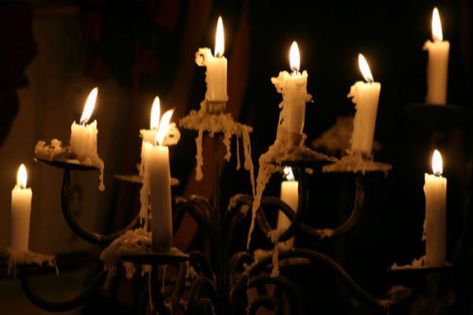 Darkest Dungeon, Candle Aesthetic, Gothic Aesthetic, Dark Academia Aesthetic, Academia Aesthetic, Phantom Of The Opera, Dark Academia, 그림 그리기, Dark Aesthetic