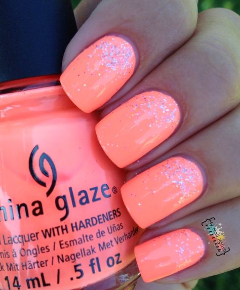 My Nail Polish Obsession: China Glaze Nail Polish in Flip Flop Fantasy with Silver Glitter Nail Polish Accent ... Amazing! Neon Coral Nails, Coral Nail Polish, Unghie Sfumate, Orange Nail, China Glaze Nail Polish, Silver Glitter Nails, Coral Nails, Super Nails, Nails Polish