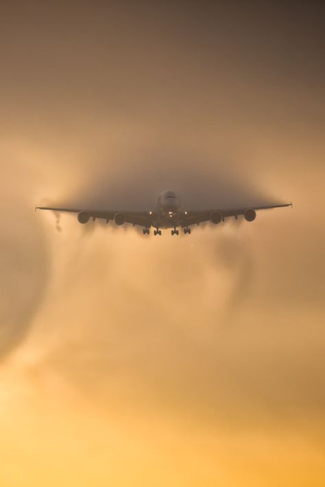 Plane Wallpaper, Plane Photography, Aviation Image, Airplane Wallpaper, Pilots Aviation, Aviation World, Airplane Photography, Airbus A380, Aviation Photography