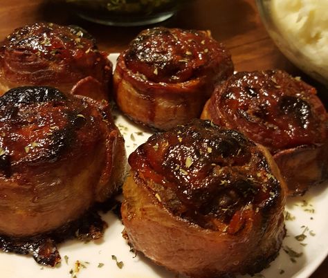 Bacon Wrapped Mini Venison Meatloafs - Legendary Whitetails - Legendary Whitetail's Blog Venison Recipes Ground, Elk Marinade, Deer Meatloaf, Deer Bacon, Venison Bacon, Recipes Venison, Venison Meatloaf, Hunting Recipes, Recipe Meatloaf