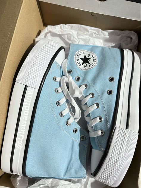 Blue Converse Aesthetic, Converse Azul, Knee High Converse, Cute Converse Shoes, Converse Aesthetic, Cute Converse, Converse Platform, Blue Converse, Pretty Shoes Sneakers