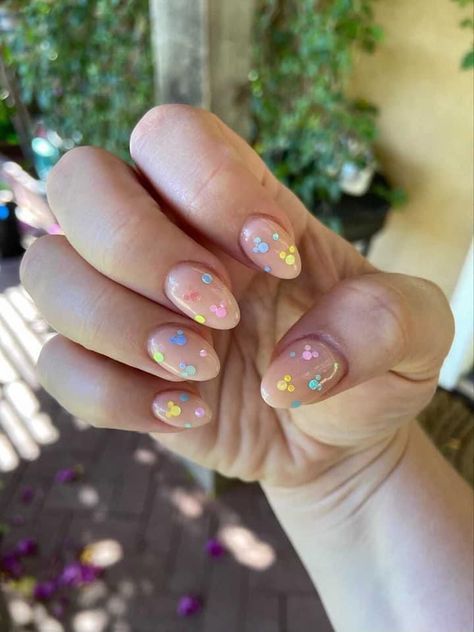 Disney Inspired Acrylic Nails, Disney Nails Short Almond, Disney Flower And Garden Nails, Disney Flower Nails, Disney Pastel Nails, Preppy Disney Nails, Disney Nails Summer, Disney Beach Nails, Disney Nails Colorful