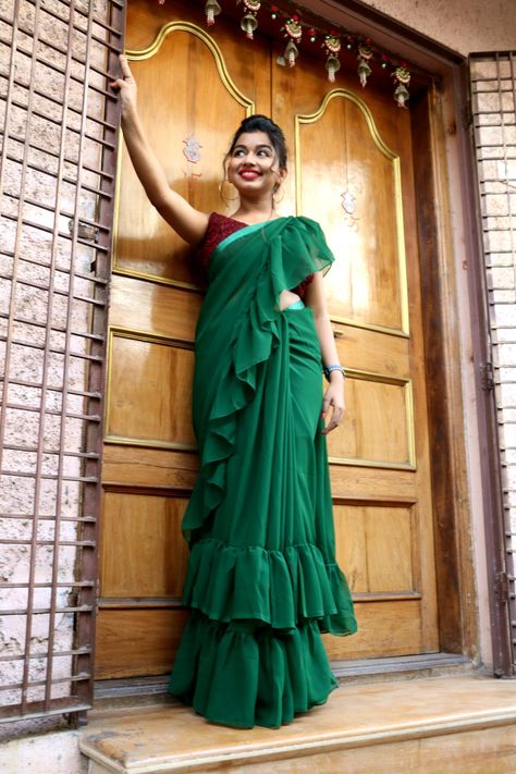 Green georgett saree ,ruffle saree,flared saree women in green saree,#sarrepose#rufflesaree Flare Saree, Saree Ruffle, Farewell Dress, Ganpati Invitation Card, Saree Women, Ruffle Saree, Saree Poses, Green Saree, Invitation Card