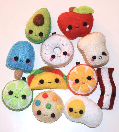 Hand-sewn felt food plushies!  #felt #plushies #feltfood #handsewn #handmade #cute #soft #owndesign #sewing Cute Sewn Plushies, Kawaii Food Plushies, Felt Plush Ideas, Hand Sewing Plushies, Felt Plushie Ideas, Kawaii Felt Diy, Cute Food Plushies, Home Made Plushies, Hand Sewn Plush