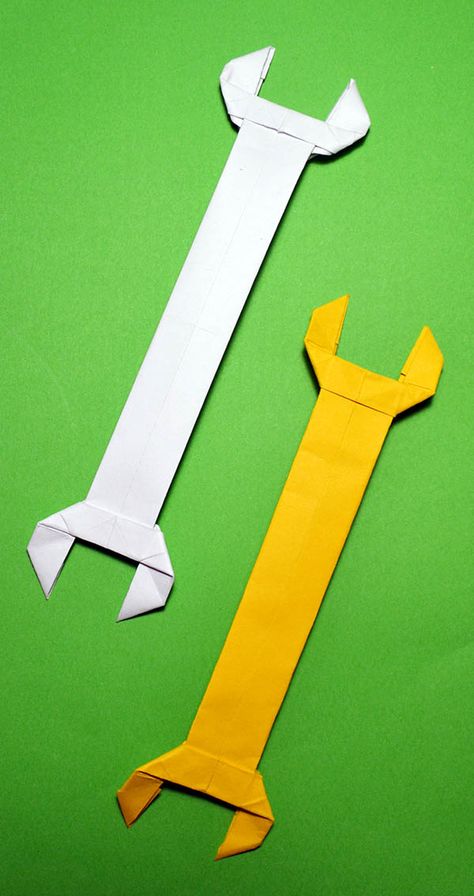 Gift for Father's day | How to make a Wrench ORIGAMI out of paper Tutorial DIY How to make a paper wrench? It's easy! We need a sheet of paper 21 х 8 cm (8,27" х 3,15"). It's an excellent gift for Father's day. Step by step tutorial. I wish you a pleasant viewing! Origami Tutorial Step By Step, How To Make Something, Origami Step By Step, How To Make Origami, Farm Tools, Construction Theme, Construction Tools, Father's Day Diy, Origami Tutorial