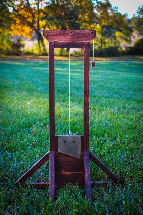 Mini+Guillotine+for+Halloween Halloween Guillotine Diy, Guillotine Halloween Prop, Mini Guillotine, Red Oak Stain, What Is Halloween, Reverse Engineering, I Did My Best, Blacksmith Projects, Halloween Prop