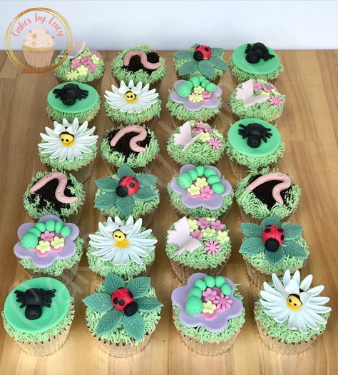 Fairy garden matching cupcakes Fairy Cupcakes For Girls Birthday, Fairy Cupcake Ideas, Cupcakes For Girls Birthday, Fairy Garden Cupcakes, Cupcakes For Girls, Bug Cupcakes, Garden Cupcakes, Fairy Cupcakes, Cooking Contest