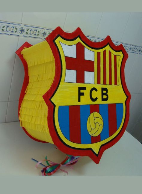 Barcelona Soccer Party, Barcelona Party, Homemade Pinata, Football Birthday Cake, Motorcycle Birthday, Soccer Birthday Parties, Piñata Ideas, Football Birthday Party, Grandson Birthday