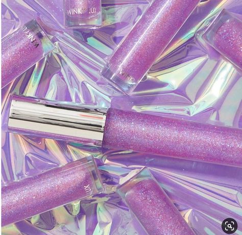 Lipgloss Pictures, Lipgloss Buisness, Lipgloss Ideas, Holographic Choker, Purple Lip Gloss, Cute Lipstick, Diy Gifts To Sell, Lip Gloss Homemade, Lip Gloss Cosmetics