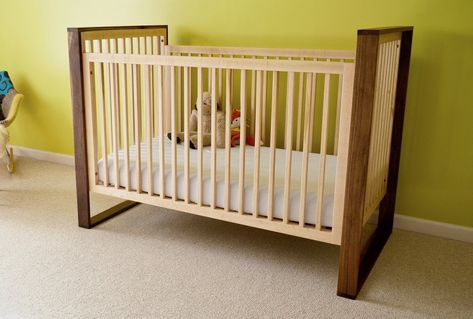 How To Build A Mid-Century Modern Walnut and Maple Baby Crib Baby Crib Woodworking Plans, Baby Crib Designs, Wooden Baby Crib, Modern Baby Cribs, Crib Woodworking Plans, Modern Crib Bedding, Perlengkapan Bayi Diy, Baby Crib Diy, Crib Design