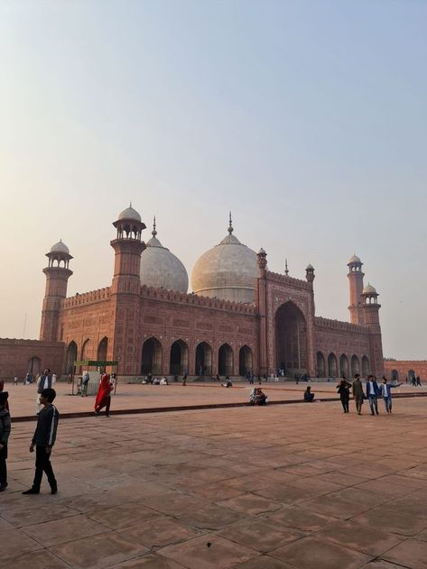 Pakistan Masjid, Pakistani Currency, Badshahi Masjid, Photoshop Backgrounds Backdrops, Lahore Pakistan, Indian History, Photoshop Backgrounds, Photo Art Gallery, 100 000