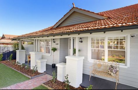 Red Tiled Roof House, Exterior House Colors Terracotta Roof, House With Terracotta Roof, Red Roof House Colors Colour Schemes, Weatherboard Exterior Color Schemes, Terracotta Roof Colour Scheme, Terracotta Roof House Exterior Colors, Red Roof House Colors, Terracotta Roof House