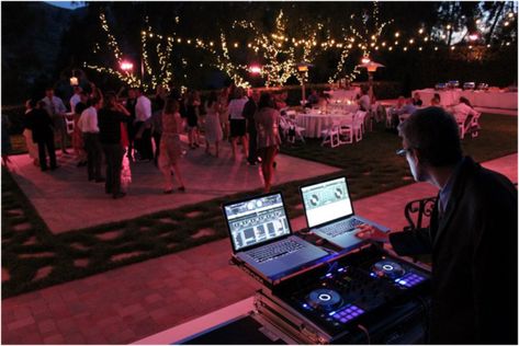 Here is a list of things you should tell your wedding DJ to make the maximum use of their abilities to make sure that your wedding flows seamlessly Wedding Dj Setup, Interracial Wedding, Wedding Playlist, Dj Setup, Funny Wedding Photos, Vintage Wedding Photos, Dj Party, Musical Band, Father Daughter Dance