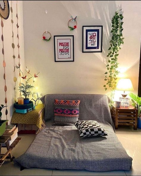 Floor Seating Aesthetic, Floor Bed Decor Ideas Aesthetic, Floor Bed Decor Ideas Indian, Floor Bed Aesthetic Room, Indian Aesthetic Room Decor, Small Indian Room Decor, Floor Seating Living Room Small Spaces, Small Room Decor Bedroom Indian, Floor Bed Aesthetic