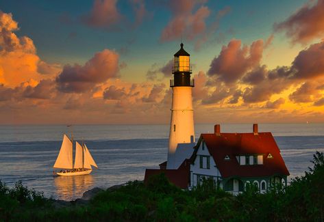 Cape Elizabeth Maine, Lighthouses Photography, Portland Head Light, Cape Elizabeth, Lighthouse Photos, Lighthouse Painting, Lighthouse Pictures, Lighthouse Art, Beautiful Lighthouse