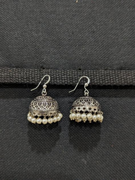 Small Jhumkas Silver, Asthetic Jewellery Silver, Oxidized Silver Earrings Jhumka, Silver Indian Earrings, Silver Jhumka Aesthetic, Traditional Silver Jhumkas, Jhumka Designs Silver, Jhumkey Aesthetic, Simple Jhumka