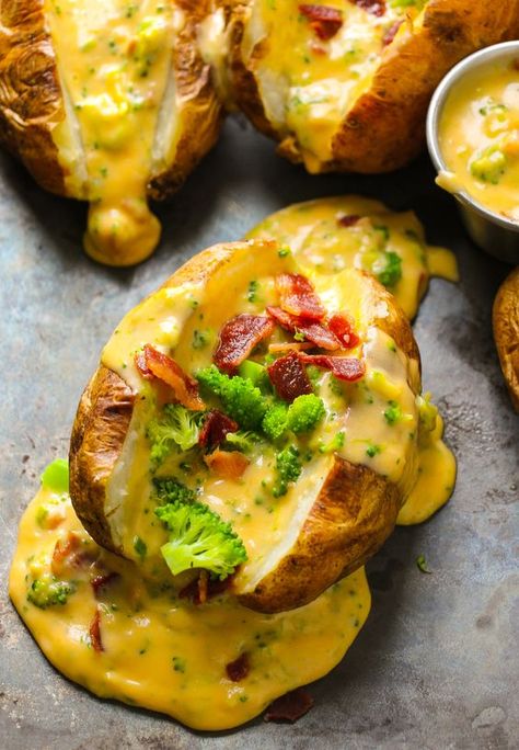 Baked Potatoes with/Loaded Broccoli Bacon Cheese Sauce! Loaded Broccoli, Broccoli Bacon, Baked Potato Bar, Stuffed Baked Potatoes, Homemade Cheese Sauce, Potato Bar, Cheese Sauce Recipe, Baked Potato Recipes, Loaded Potato