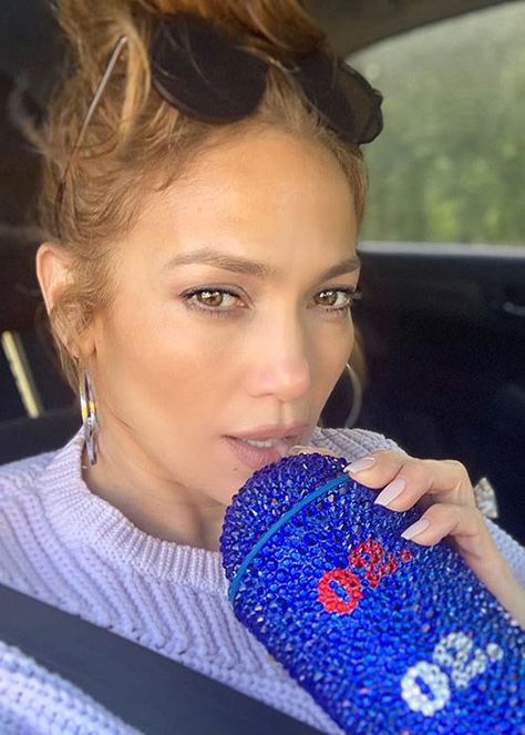 Jennifer Lopez Diet Jlo Diet, Jennifer Lopez Diet, Diet And Exercise Plan, Healthy Snack Options, Eat In A Day, Health Routine, Celebrity Workout, Top Beauty, Sweat It Out