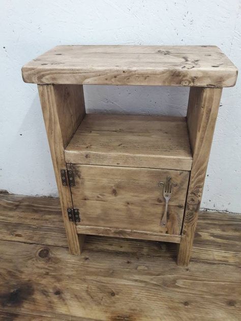 Unusual Bedside Tables, Side Table Rustic, Scaffolding Wood, Rustic Bedside Table, Rustic Nightstand, Rustic Side Table, Antique Cupboard, Reclaimed Wood Shelves, Diy Nightstand