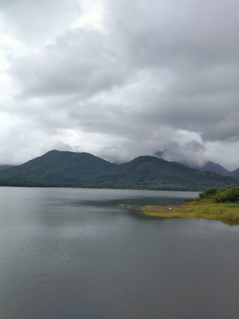 The Kanjirapuzha Dam, a masonry earth dam built for providing irrigation to a Cultural Command Area of 9,713 hectares, is located in the Palakkad district in the Indian state of Kerala. Wikipedia Mullaperiyar Dam, Snap Selfie, Insta Profile, Insta Profile Pic, Profile Pic, Tourist Attraction, Kerala, Water, Quick Saves