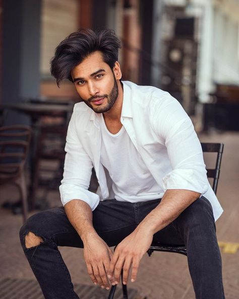 Rohit Khandelwal (@rohit_khandelwal77) • Instagram photos and videos Rohit Sharma Stylish Photo, Rohit Saraf In Kurta, Rohit Saraf Traditional, Rohit Khandelwal Instagram, Rohit Khandelwal, Rohit Zinjurke Photo Hd, Make Yourself A Priority, Push Yourself, Make Yourself