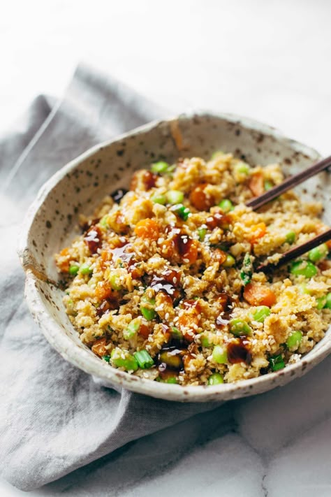 Healthy Fried Rice, Cauliflower Fried Rice Recipes, Cauliflower Fried, Cauliflower Rice Recipes, Cauliflower Fried Rice, Recetas Keto, Fried Cauliflower, Think Food, Fried Rice Recipe