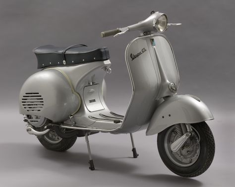 Vespa Design, Vespa Vintage Italy, Vespa 150, Classic Vespa, Best Scooter, Gas Monkey, Piaggio Vespa, Vespa Lambretta, Vespa Vintage