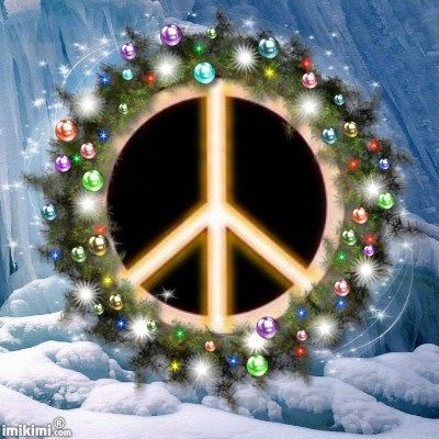 Peace ✌️🌲 Christmas Hippie Images, Picture For Wallpaper, Hippie Christmas, God Of Peace, Peace Pole, Peace Christmas, Old Age Humor, Christmas Peace, Peace Symbols