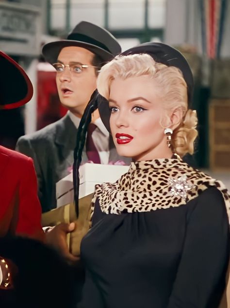 Gentlemen Prefer Blondes Aesthetic, Marilyn Monroe Gentlemen Prefer Blondes, Gentleman Prefer Blondes, 1950s Marilyn Monroe, 50s Hollywood, Blonde Movie, Marilyn Monroe Movies, Lola Monroe, Film Scenes