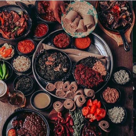 #habesha #ethiopianfood #Ethiopia Ethiopian Food Injera, Ethiopian Cuisine, Spice Blends Recipes, Ethiopian Food, Food Banner, Food Photography Styling, African Food, Wedding Food, Local Food