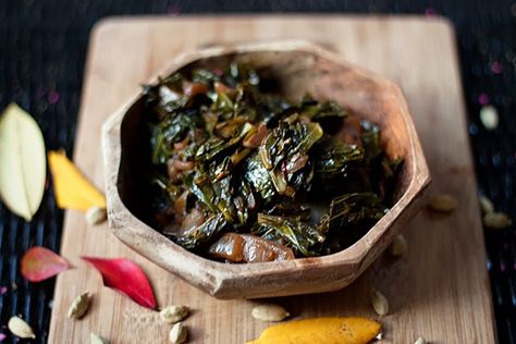 Gomen Wat Recipe, Habesha Food, Collards Recipe, Ethiopia Food, Ethiopian Dishes, African Meals, Ethiopian Recipes, Ethiopian Cuisine, Vegetarian Platter