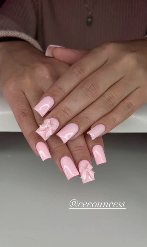 White Nail Ideas, Bow Nail Designs, Bow Nails, Bow Nail, Acrylic Toe Nails, Cute Simple Nails, Nagel Tips, Short Almond, Colored Acrylic Nails