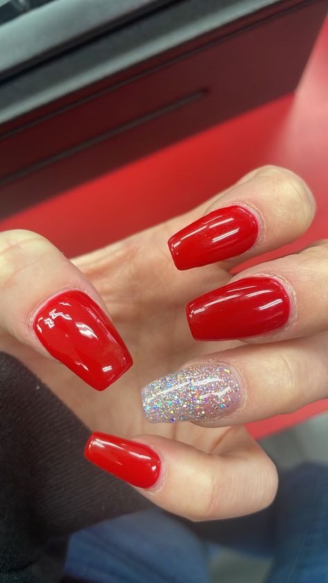 Red nails with one silver nail. Perfect for the holidays. Red Silver White Nails, Red Nails One Glitter, Christmas Nail Designs Red And Silver, Red Nails Silver Glitter, Red Nails For Hoco, Red And Silver Glitter Nails, Red And Silver Nails For Prom, Red Nails With Silver Glitter, Red And Silver Christmas Nails