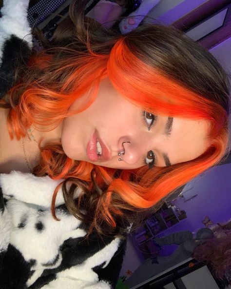 Halloween Hair Dye, Orange Hair Dye, Two Color Hair, Color Block Hair, Wine Hair, Creative Hair Color, Dyed Hair Inspiration, Ted Talk, Hairstyles For Layered Hair