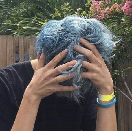 Blue Hair Man Aesthetic, Blue Haired Guy Aesthetic, Ice Blue Hair Men, Blue Dyed Hair Men, Midnight Blue Hair Men, Blue Hair Men Aesthetic, Blue Hair Aesthetic Boy, Blue Hair Boy Aesthetic, Blue Hair Guy Aesthetic