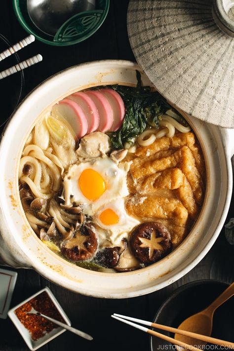 Miso Nikomi Udon is a hearty and comforting noodle soup where chicken, fish cake, and udon are simmered in miso-flavored dashi broth. When it’s cold outside, this dish will warm you up inside out! #hotpotnoodlesoup #misonoodlesoup #udonnoodlerecipe | Easy Japanese Recipes at JustOneCookbook.com Miso Udon, Koreansk Mad, Miso Noodle Soup, Udon Recipe, Udon Noodle Soup, Just One Cookbook, Dashi Broth, Easy Japanese Recipes, Japanese Recipes