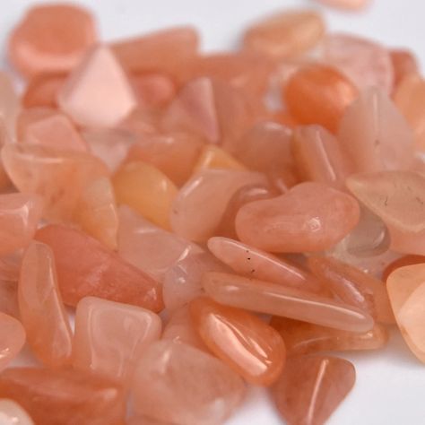 Peach Quartz Meaning, Sunstone Aesthetic, Gemstone Logo, Peach Quartz, Logo Moodboard, Quartz Meaning, Quartz Properties, Tangerine Quartz, Stone Properties