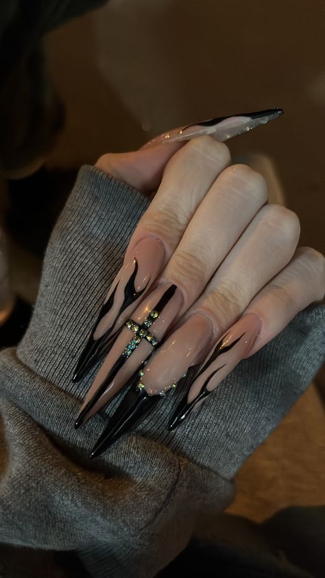 Nails Acrylic Stiletto Long, Nail Ideas Stiletto Long, Stilleto Nail Ideas, Goth Pedicure, Goth Nails Ideas, Alt Nails Acrylics, Stiletto Nails White, Nails Stiletto Long, Taurus Nails