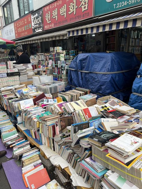 The Coolest Bookstores in Seoul - TEAN Creative Writing Major, Korea University, English Novels, Visual And Performing Arts, Career Exploration, Tourist Map, Going Solo, Business Communication, Mystery Novels